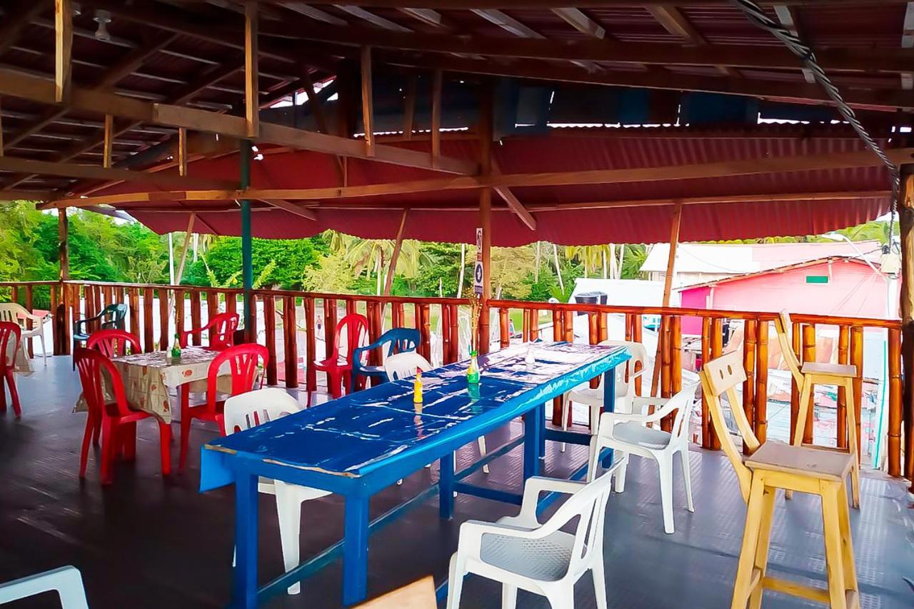 Puerto Caracol Isla Mucura Hotel Exterior photo